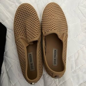 Steve Madden slip on sneakers